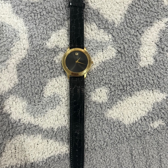 Movado 87-d1-844 6 JEWEL Swiss Quartz Movement Watch Gold
